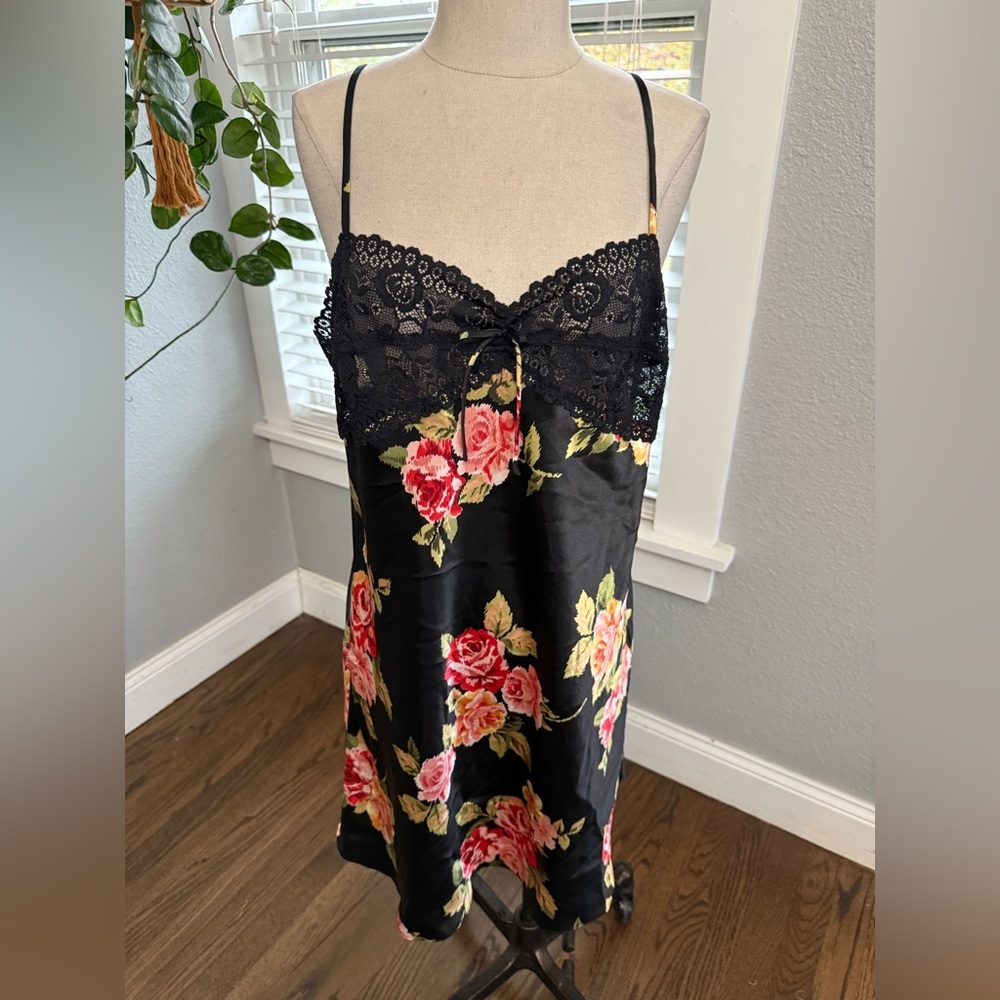 Morgan Taylor Slip Dress Size Large Lace Detail